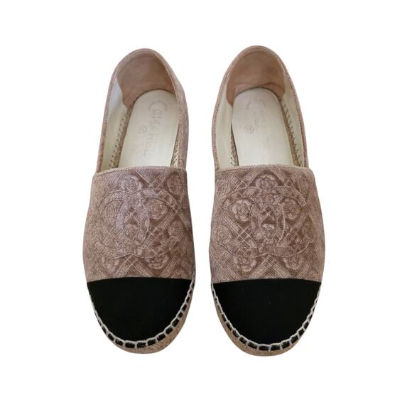 Chanel Beige Black Velvet Camellia CC Cap Toe Espadrilles G29762 IT 38 - Picture 9 of 14